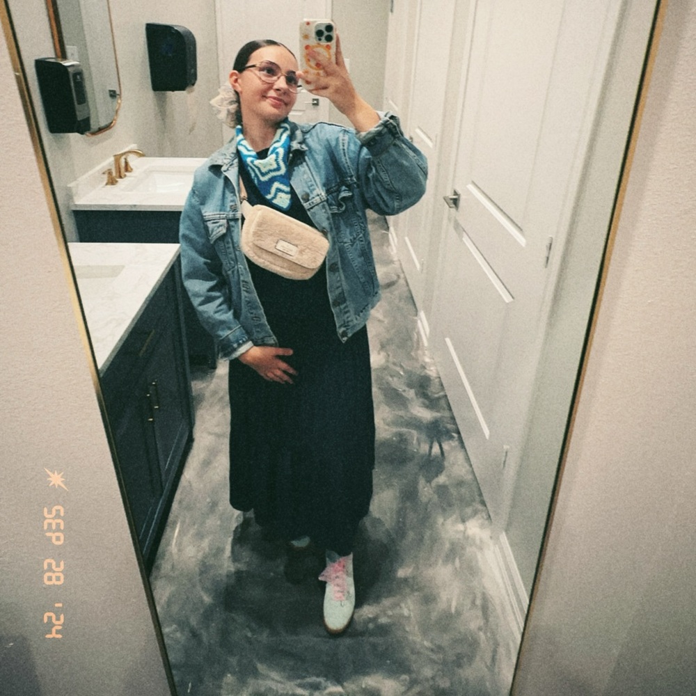 hi! im abbi my favorite brands are coach,ralph lauren,&anthro!🎀